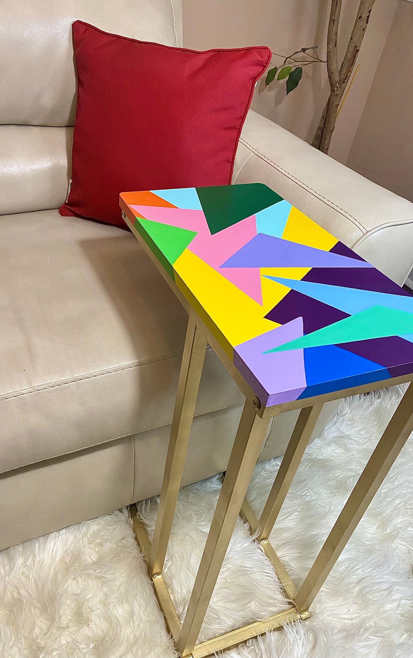 Color Theory: 101 - C Shaped Side Table 🎨